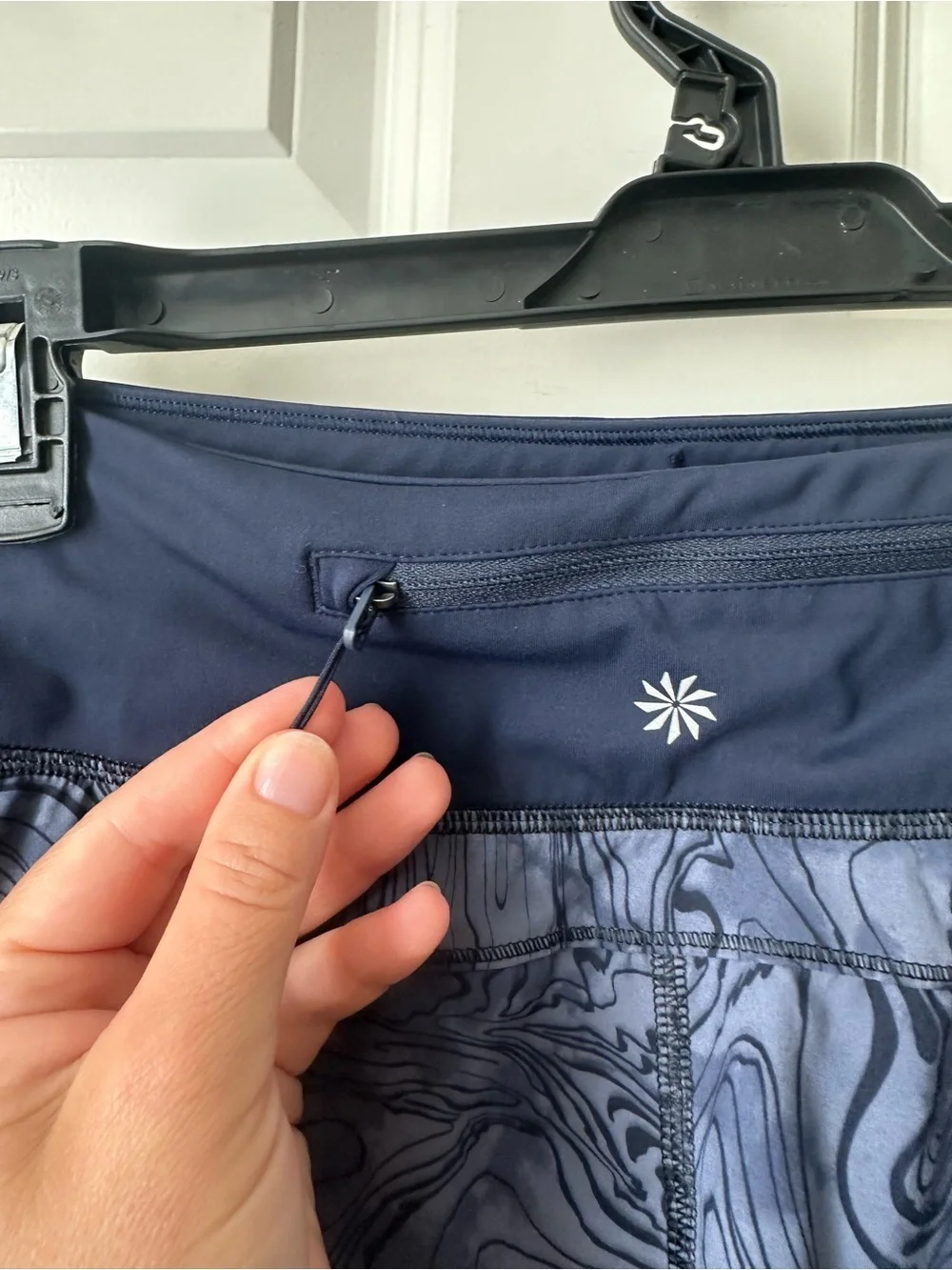 Athleta Run With It Lined Blue Violet Printed Marble Shorts 3.5” Inseam Size L